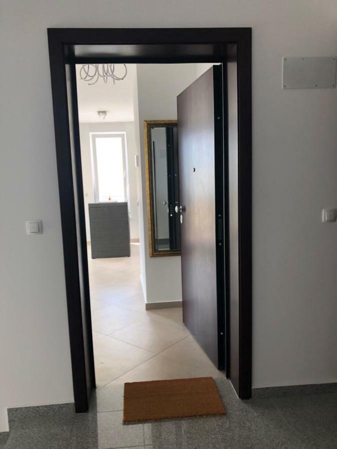 Apartment Zeljkica - Villa Sunce Сень Экстерьер фото